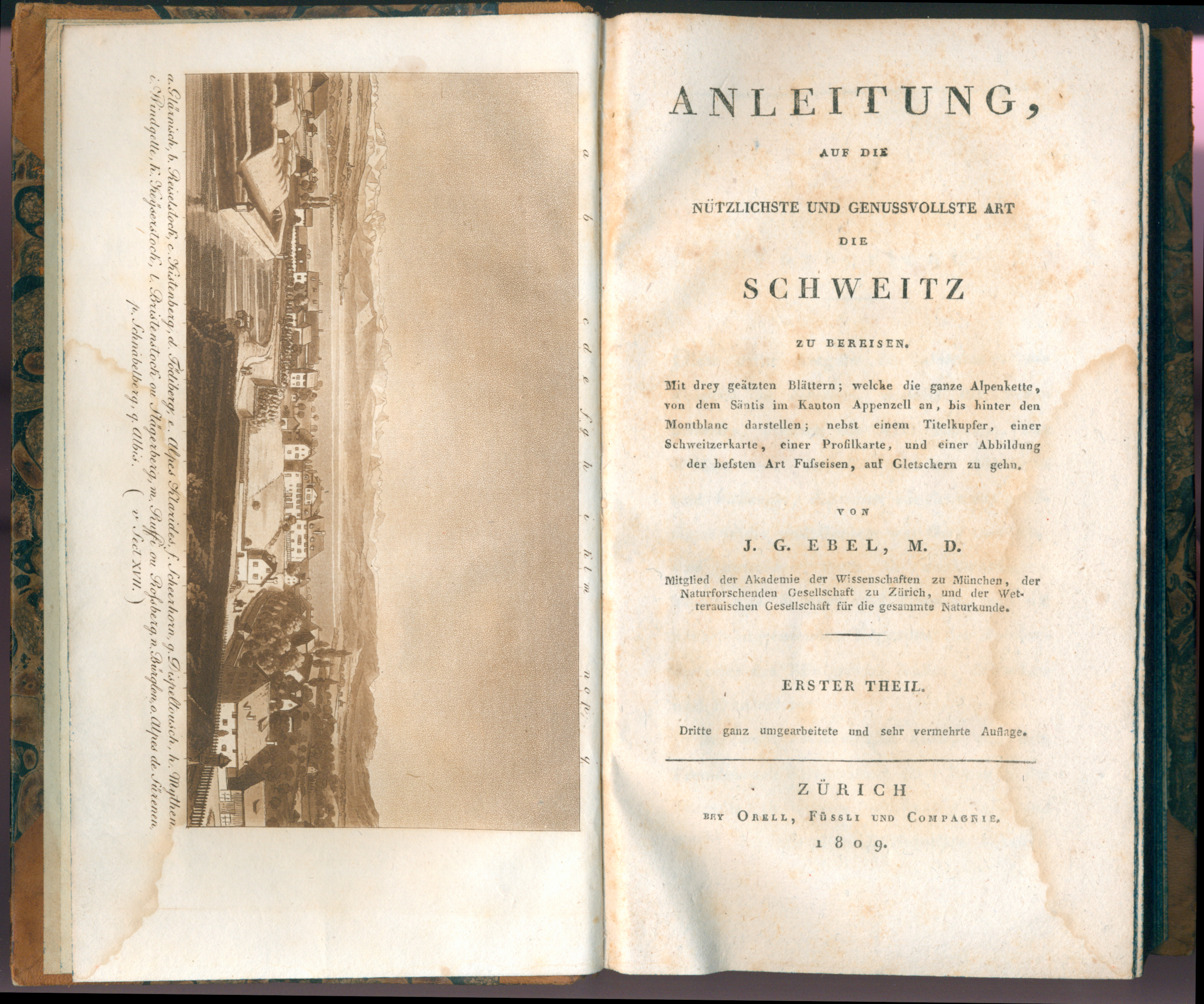 Aufgeschlagenes Buch mit dem Titelkupfer links und dem Titelblatt rechts.